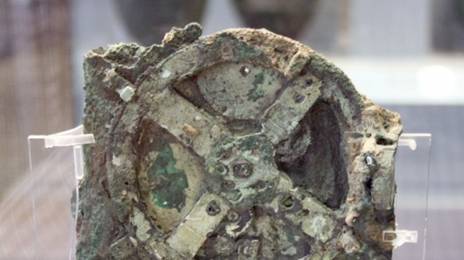 The Antikythera Mechanism is the world's oldest computer (Photo: Giovanni Dall Orto)